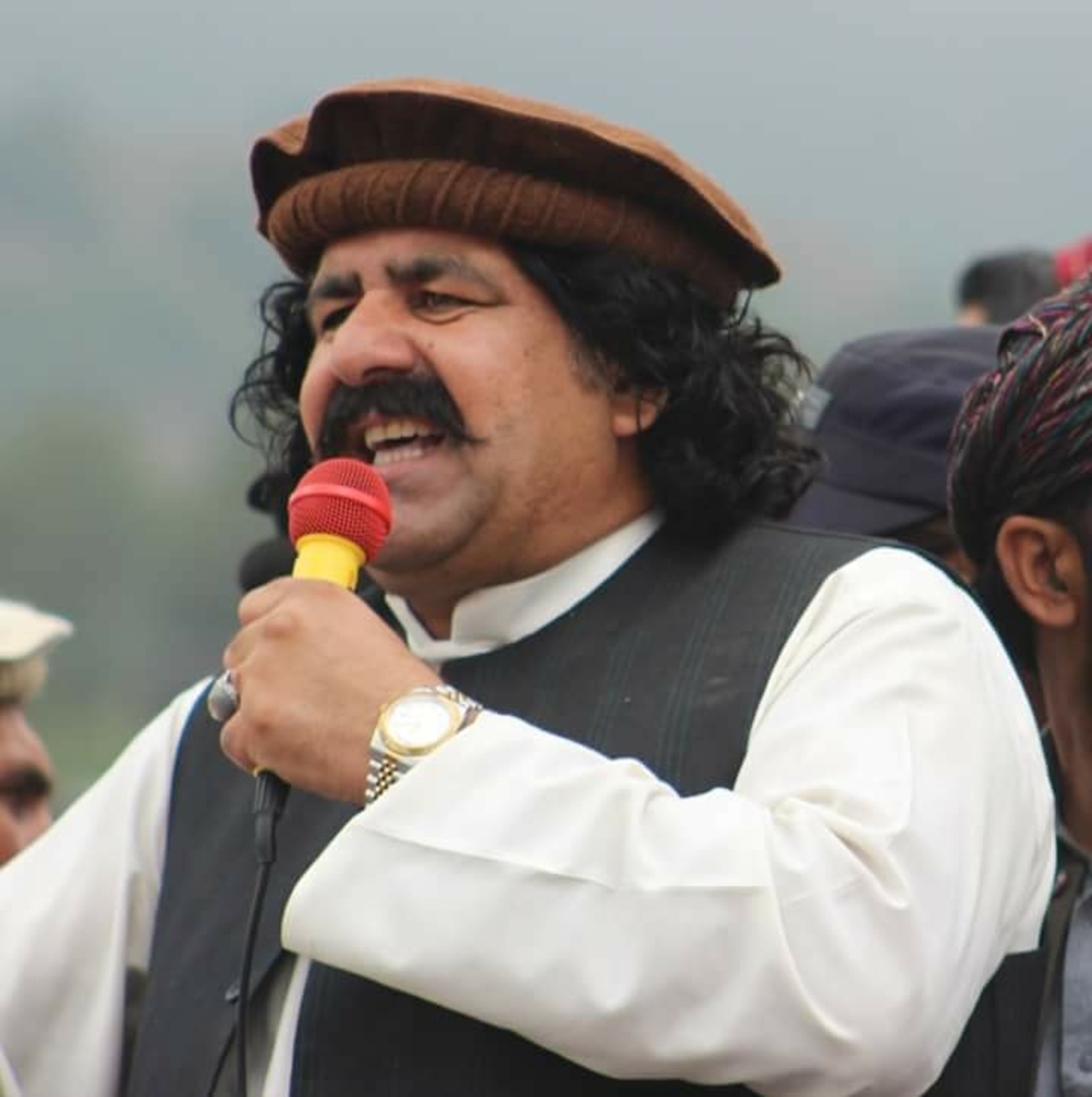 Pakistan : campagne de solidarité internationale avec Ali Wazir et ...